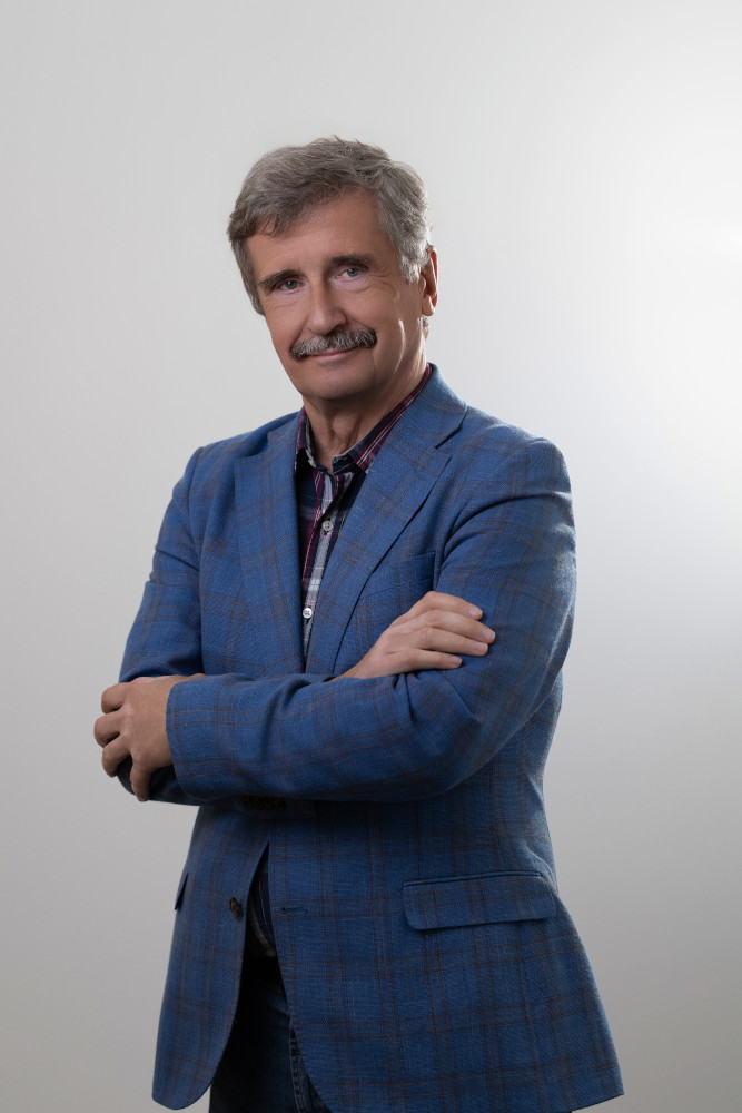 Kierujący Kliniką - Prof. dr hab. n. med. Marek Brzosko Kierujący Kliniką - Prof. dr hab. n. med. Marek Brzosko zdjęcie w formacie jpg