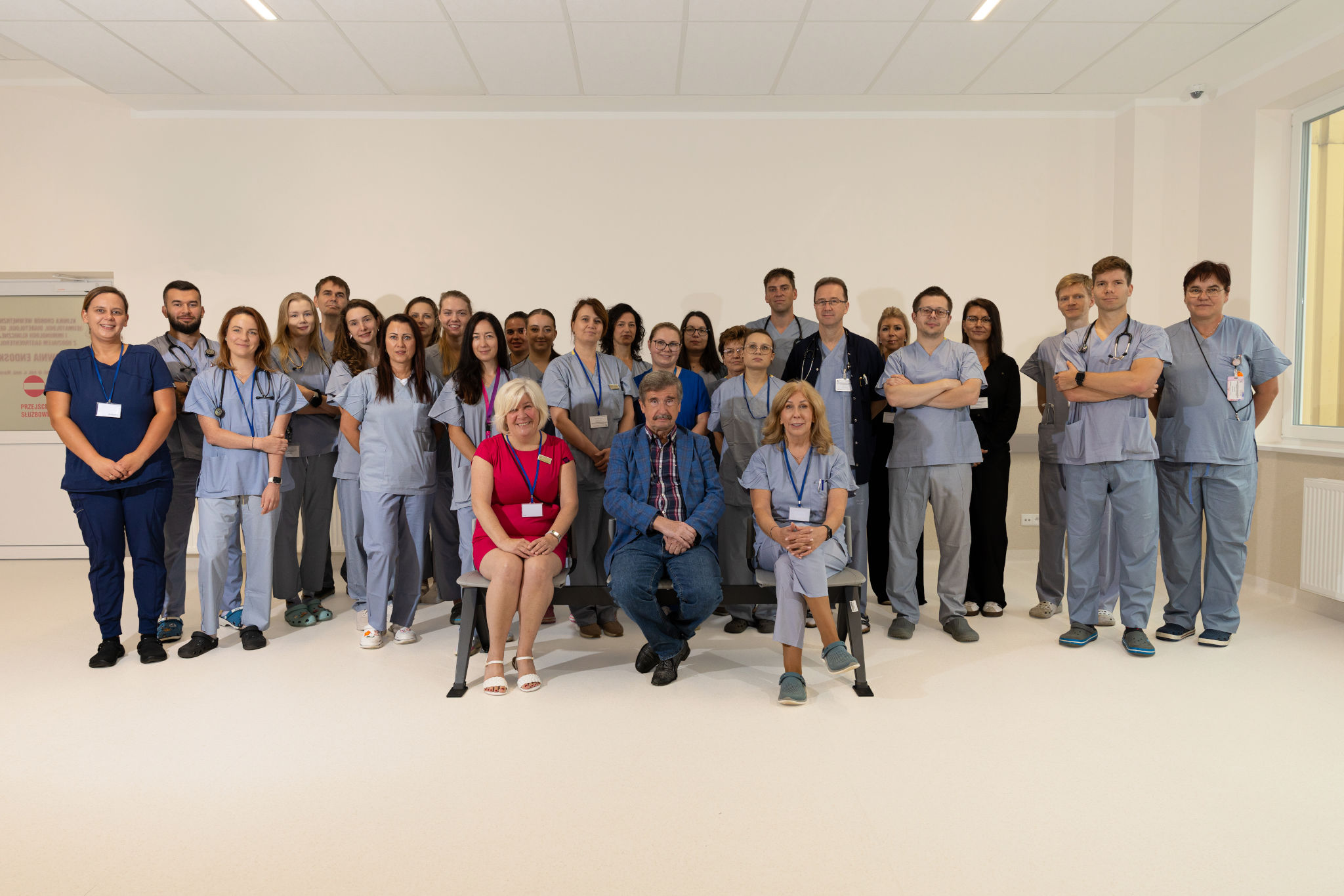 Kl. Chorób Wewnętrznych, Reumatologii, Diabetologii, Geriatrii i Immunologii Klinicznej z Oddziałem Gastroenterologii oraz Oddziałem Hepatologii i Transplantologii Zespół Kl. Chorób Wewnętrznych, Reumatologii, Diabetologii, Geriatrii i Immunologii Klinicznej z Oddziałem Gastroenterologii oraz Oddziałem Hepatologii i Transplantologii zdjęcie w formacie jpg